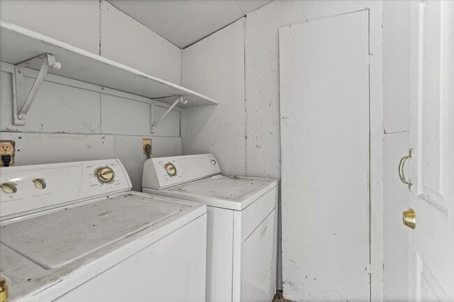 Building Photo - 2809 Parker Ln