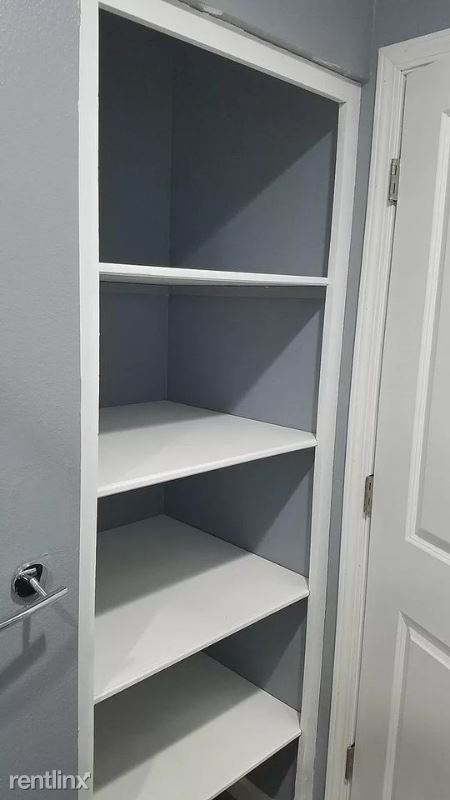 Building Photo - 2 br, 1 bath Townhome - 13 1/2 Morningside Dr