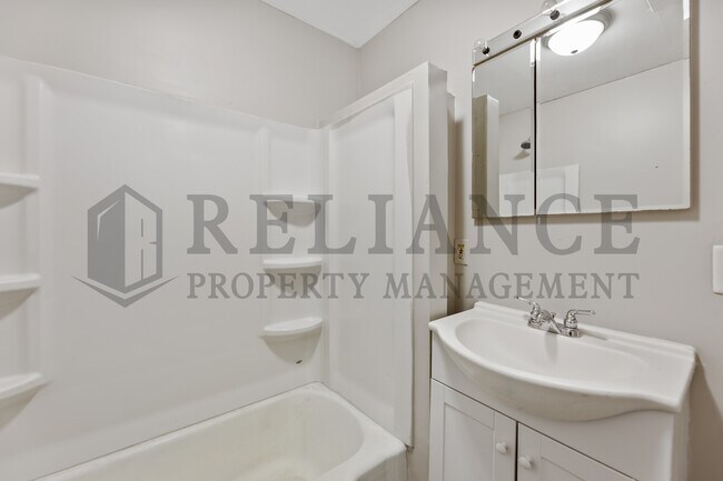 Building Photo - 1011 S Marys Dr