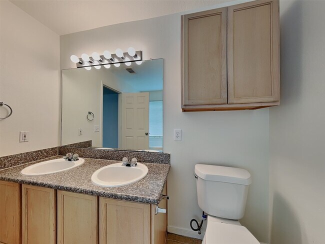 Building Photo - 11806 Skydale Dr
