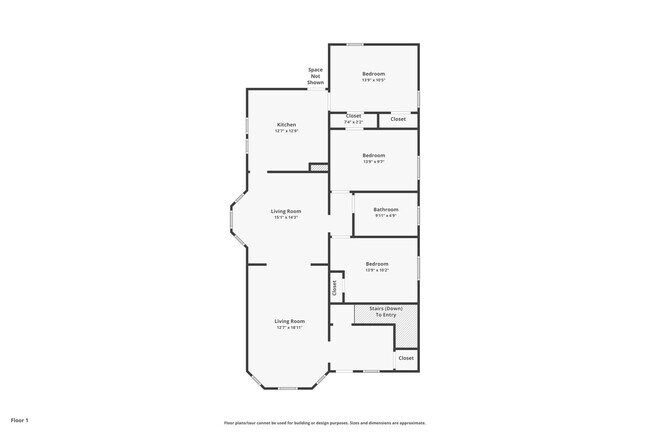 Building Photo - Spacious 3 Bedroom With Beautiful Front Po...