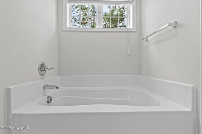 Building Photo - 4055 Irwin Dr
