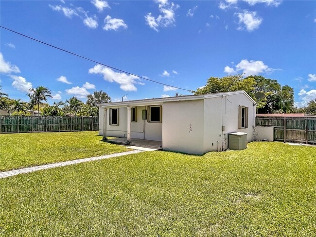 Building Photo - 5245 SW 98th Ct