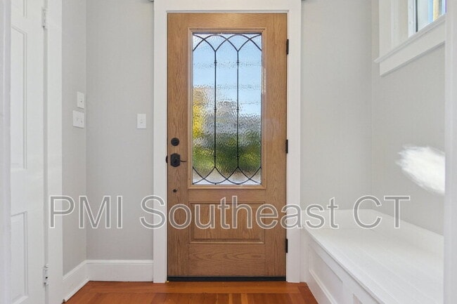 Building Photo - 9 Haigh Ave