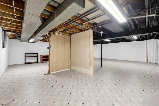 Building Photo - 28314 James Dr