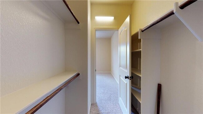 Building Photo - 4305 Commando Trl