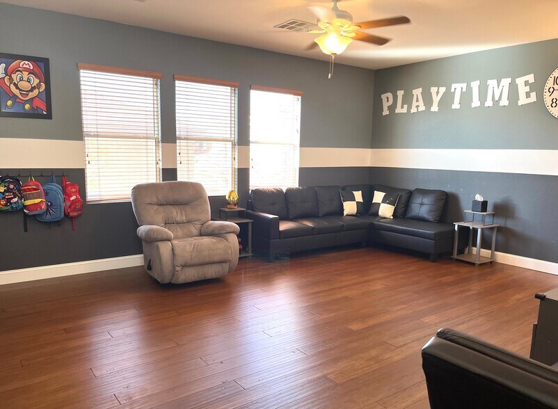 Building Photo - 7729 Villa Gabriela Ave