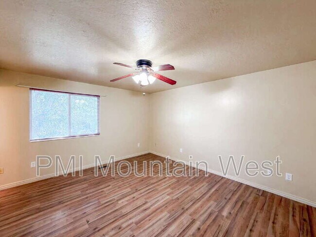 Building Photo - 2322 N 1075 E