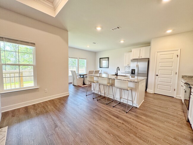 Building Photo - 3017 Dowington Dr