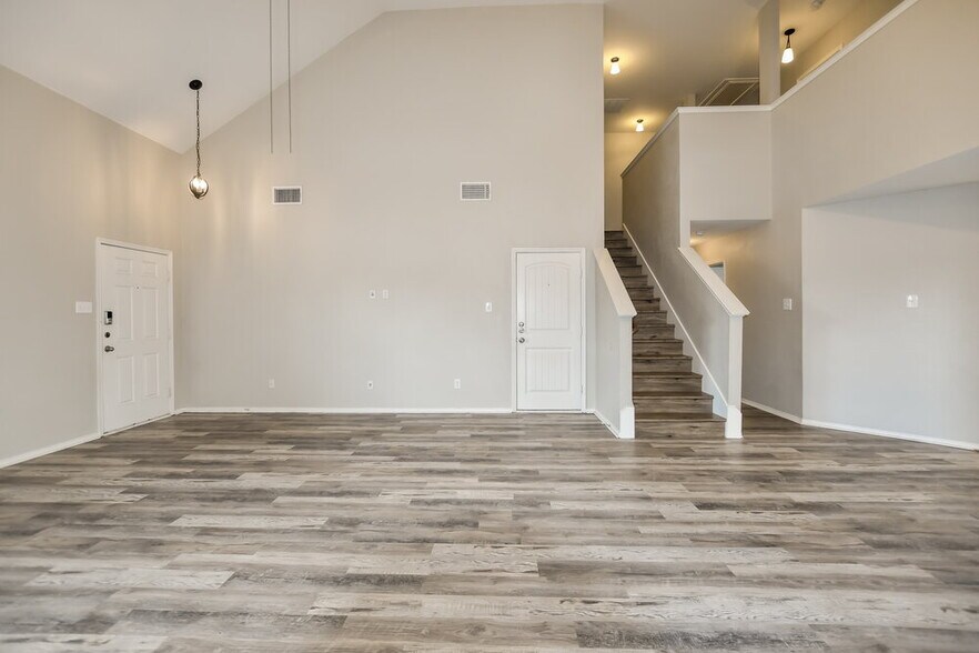 Building Photo - 1230 Ophelia Rd