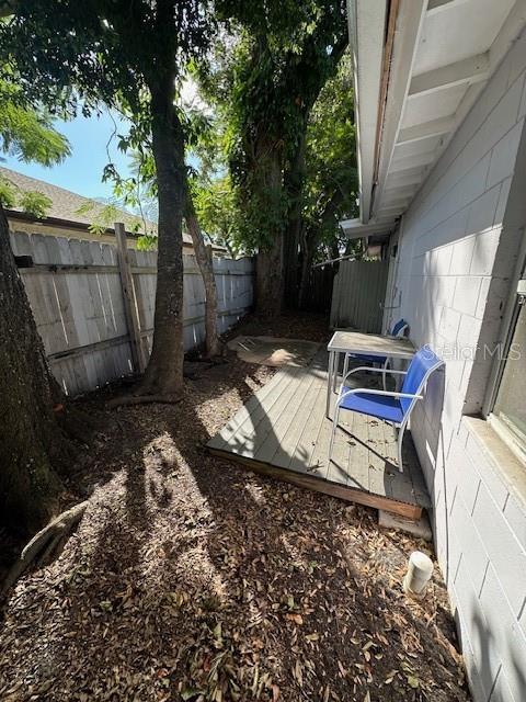 Building Photo - 1800 Lucerne Ter