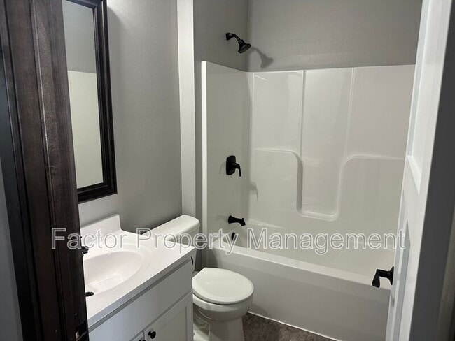 Building Photo - 605 Prairie Rose Trl
