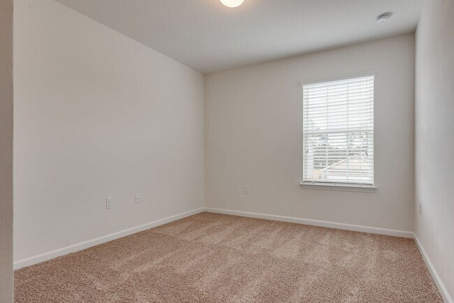 Building Photo - Beautiful 4-Bedroom Home - Wynfield Subdiv...