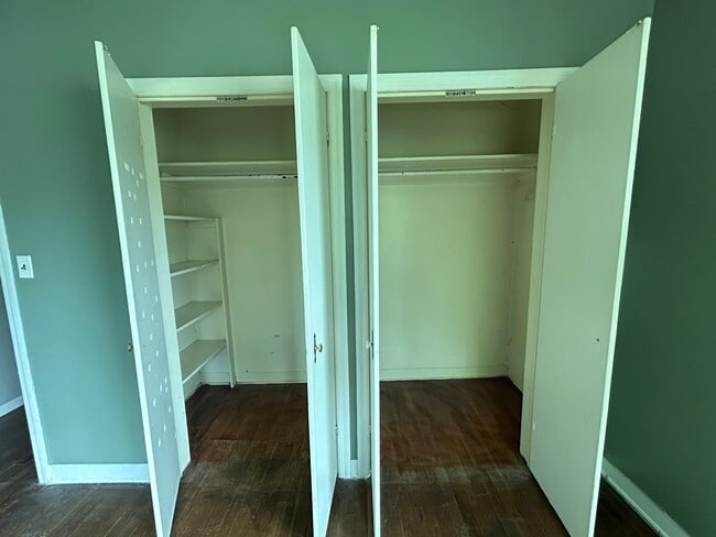 Building Photo - 5420 E 1st St N