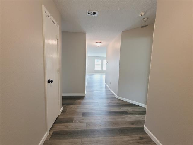Building Photo - 2714 Kernville Dr