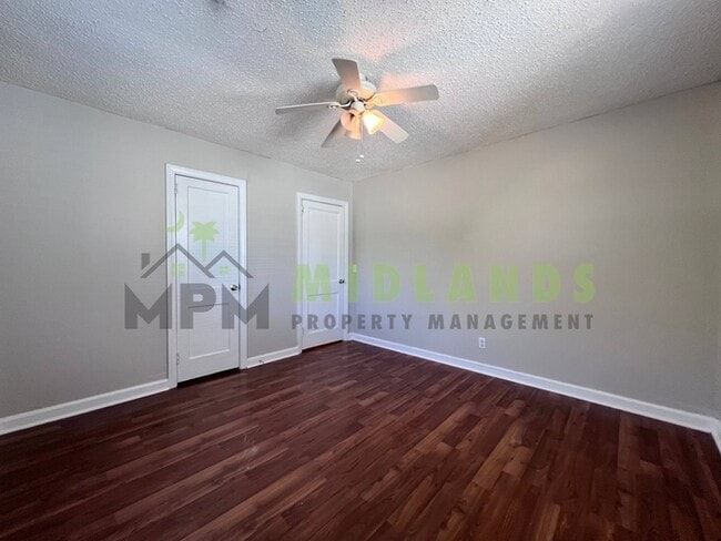 Building Photo - 4921 Dale Dr