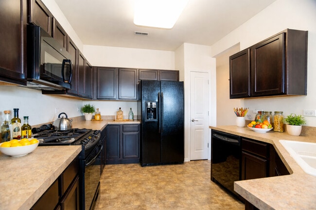 Building Photo - 13340 Mockingbird Ct