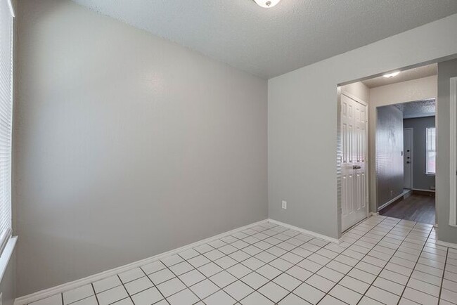 Building Photo - Kick it in Keller in this 2 story Townhome!