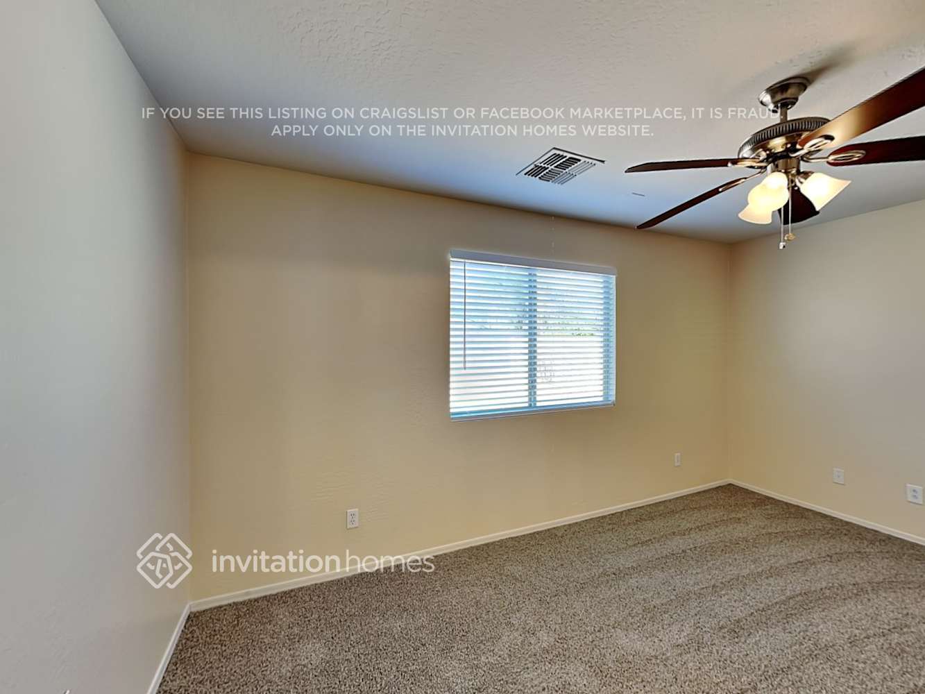 Building Photo - 15204 N Poppy St