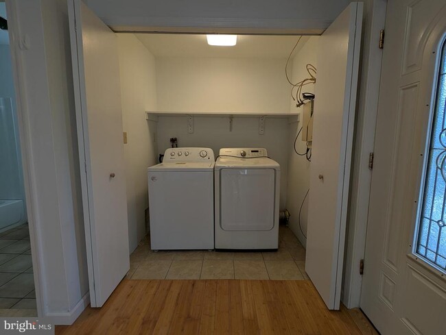 Building Photo - 2532 Coral St