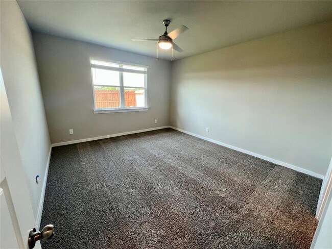 Building Photo - 12708 Ermine St