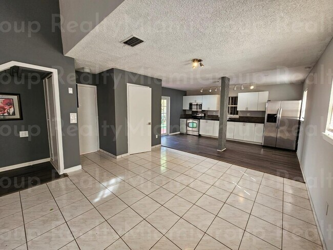 Primary Photo - 11951 SW 271st Ter