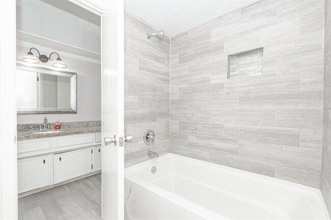 Building Photo - 5414 Forest Timbers Dr