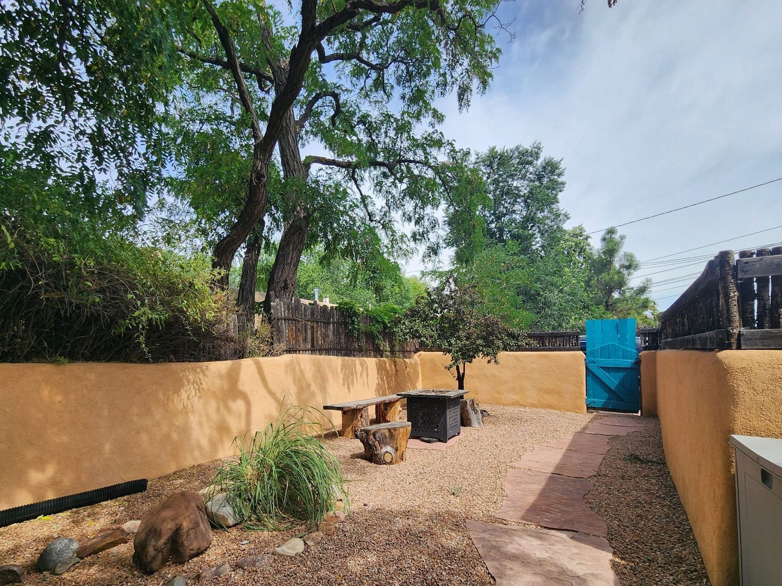 Building Photo - 250 Closson St