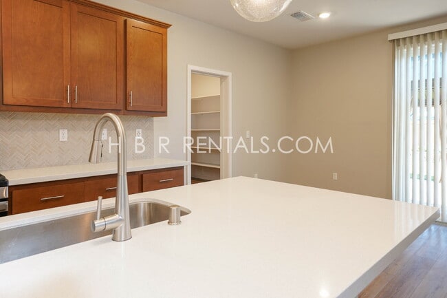 Building Photo - 1038 Osprey Dr