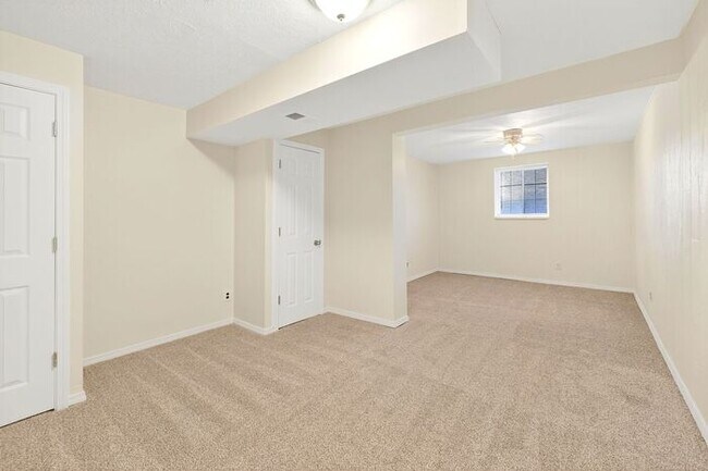 Building Photo - Nicely Updated Home