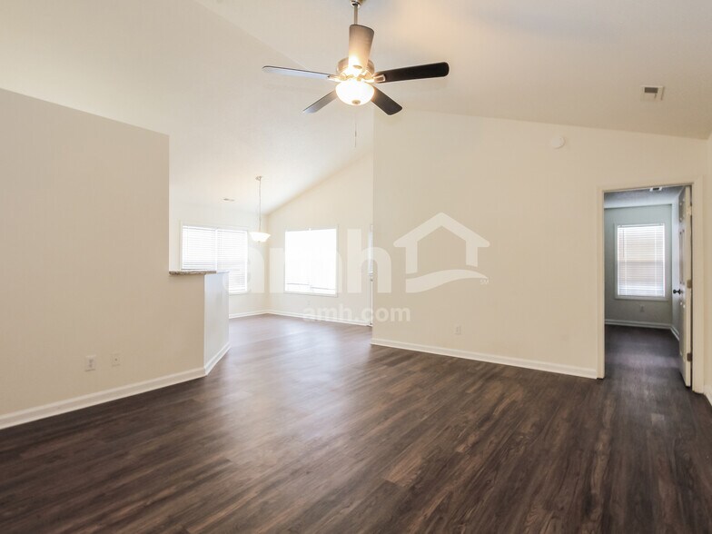 Building Photo - 7262 Copperfield Ct