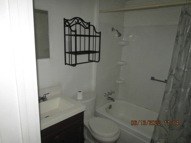 Building Photo - No Pets!
