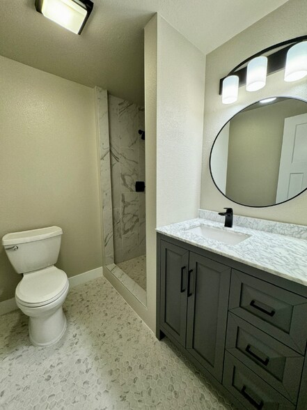 Building Photo - 4512 Pierce Ave