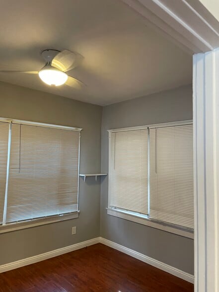 Building Photo - 1243 N Edgemont St