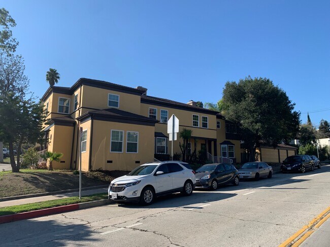Primary Photo - 3205 Griffith Park Blvd