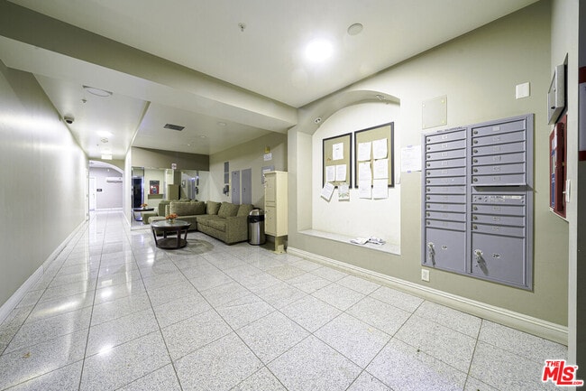 Building Photo - 440 S Occidental Blvd
