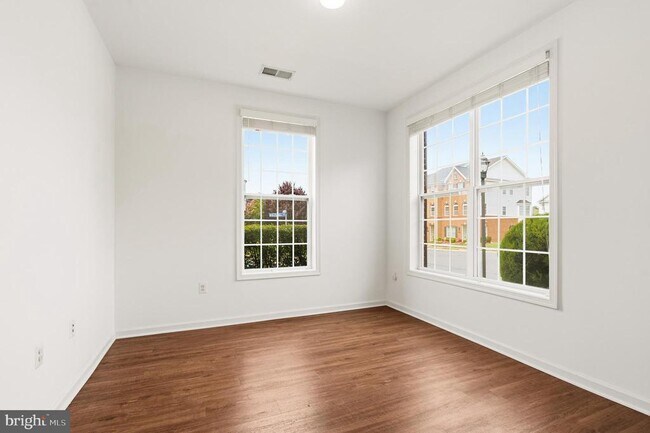 Building Photo - 23167 Flora Mure Dr