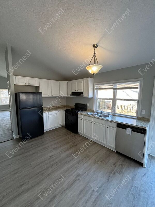 Building Photo - 1312 Langholm Dr