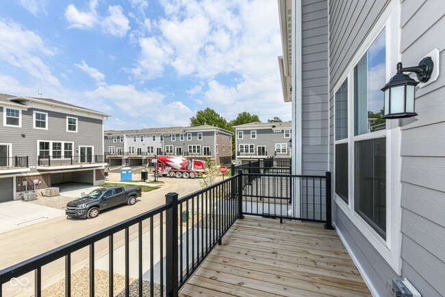 Building Photo - 9325 Somerford Dr