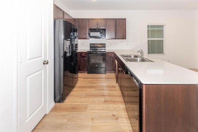 Building Photo - 1139 Catfish Ln