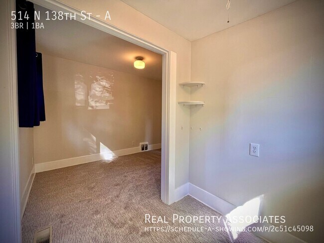 Building Photo - 514 N 138th St