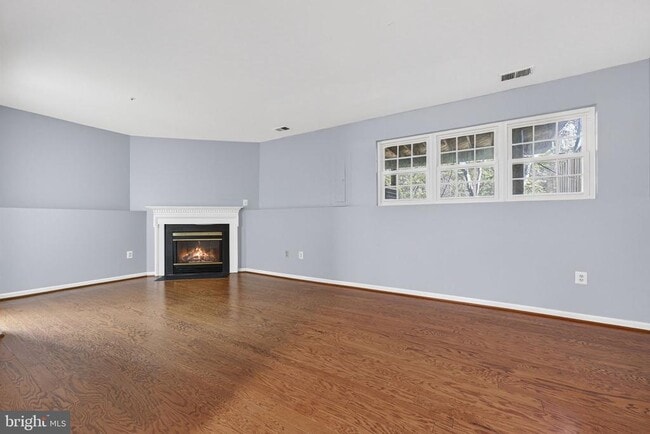 Building Photo - 2901 Mainstone Dr