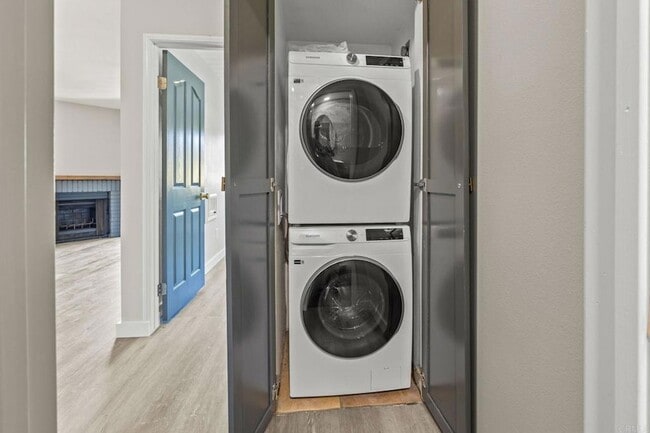 Building Photo - 1650 S El Camino Real