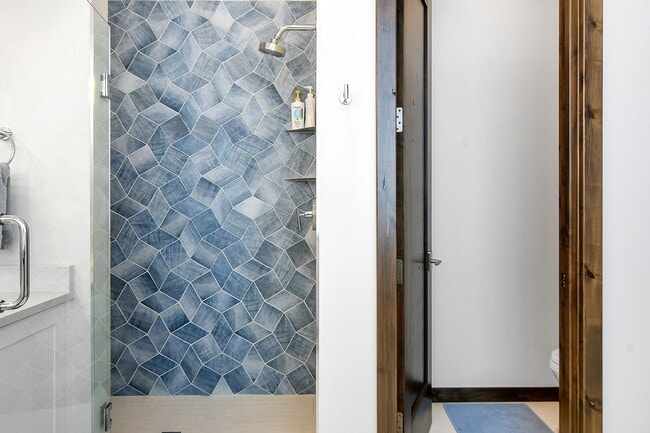 Building Photo - Rental Available 5/8/26-6/14/26 Luxury rental is an entertainers dream! Space, views, amenities, ...