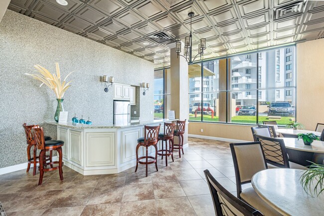 Building Photo - Stunning Oceanfront Furnished Condo in Des...