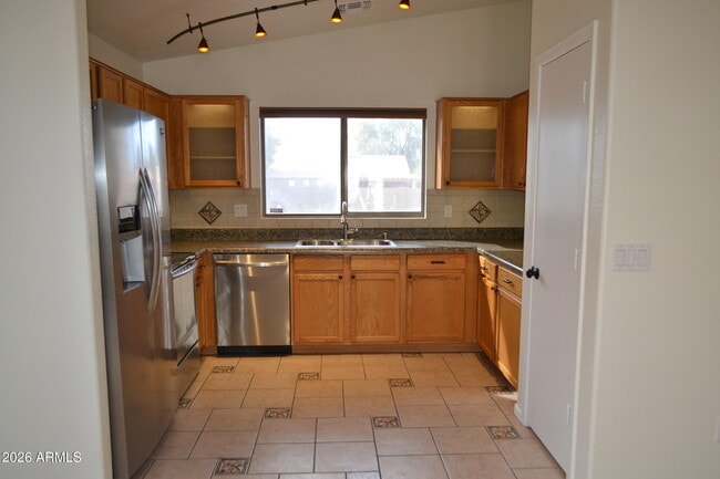 Building Photo - 1949 S Silver Dr