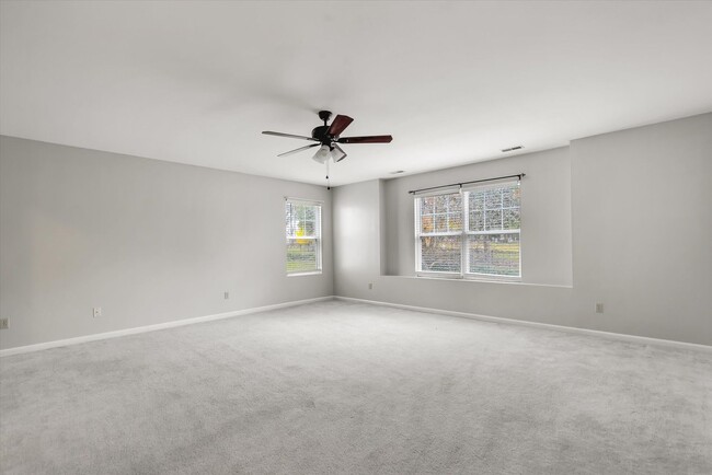 Building Photo - Spacious 2-Bedroom Townhome in St. Charles...