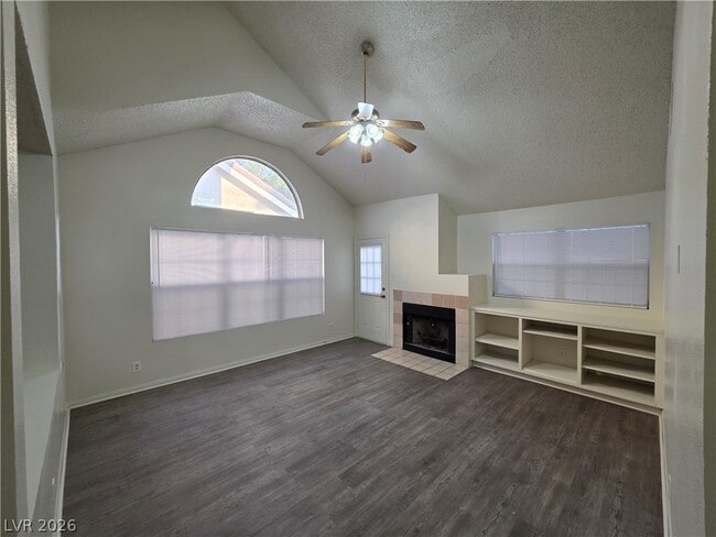 Building Photo - 6561 Avon Ct