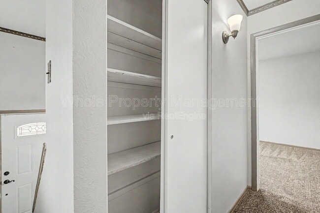 Building Photo - 4204 Hoyt St