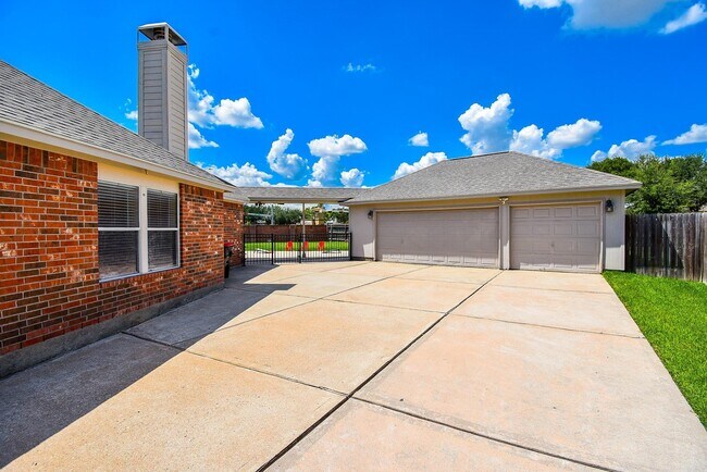 Building Photo - 4927 Grapevine Lake Ct